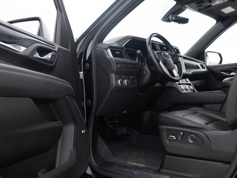 Used 2021 GMC Yukon XL Denali w/ Denali Premium Package AWD/4WD image 31
