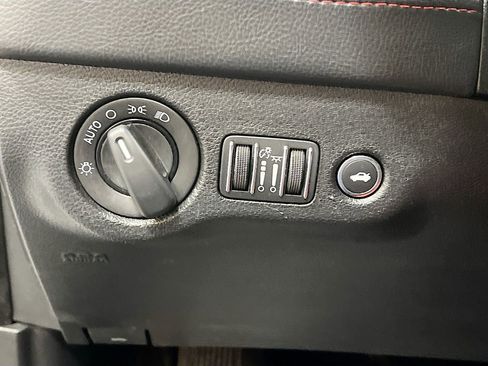 Used 2022 Dodge Charger Scat Pack RWD image 10