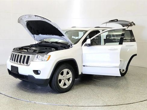 Used 2013 Jeep Grand Cherokee Laredo AWD/4WD image 10