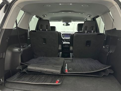 Used 2019 GMC Acadia SLT image 10