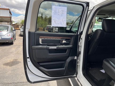 Used 2017 RAM 1500 Laramie AWD/4WD image 14