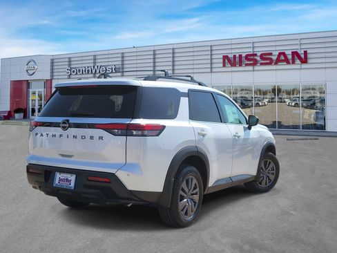 New 2026 Nissan Pathfinder SV FWD image 5