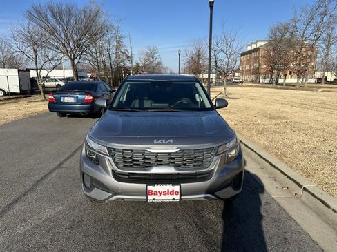 Certified 2022 Kia Seltos LX image 4