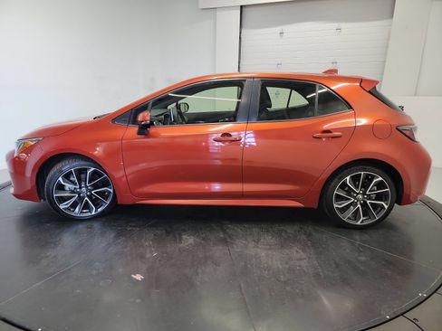 Used 2019 Toyota Corolla XSE FWD image 4