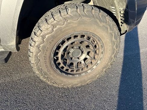 Used 2020 Toyota 4Runner SR5 image 9