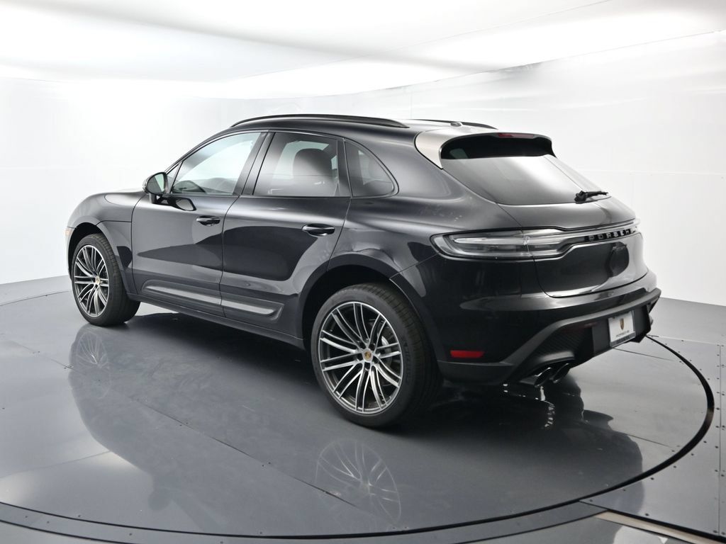Certified 2026 Porsche Macan Turbo AWD/4WD image 3