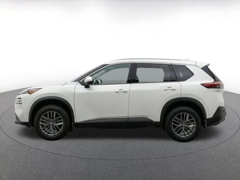 Used 2026 Nissan Rogue SV FWD image 4