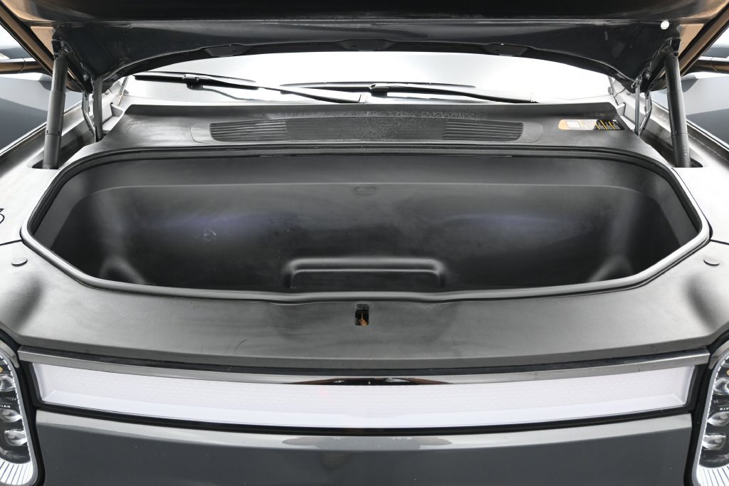 Used 2023 Rivian R1S Adventure Quad AWD/4WD image 41