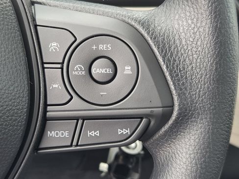 Used 2026 Toyota Corolla LE FWD image 21