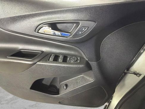 Used 2021 Chevrolet Equinox LT w/ Driver Convenience Package FWD image 24