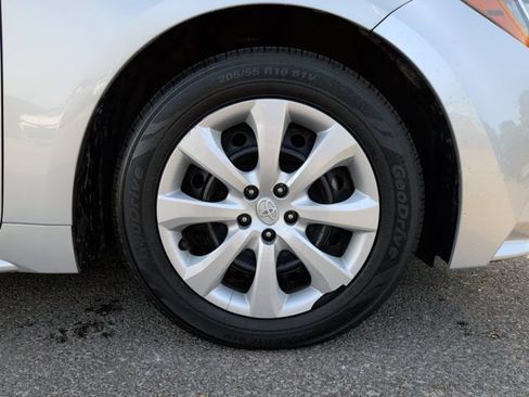 Used 2024 Toyota Corolla LE FWD image 29