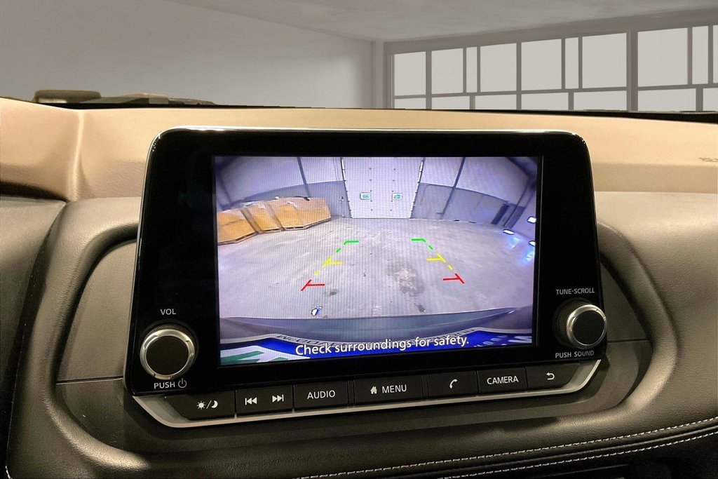 Used 2023 Nissan Rogue S AWD/4WD image 15