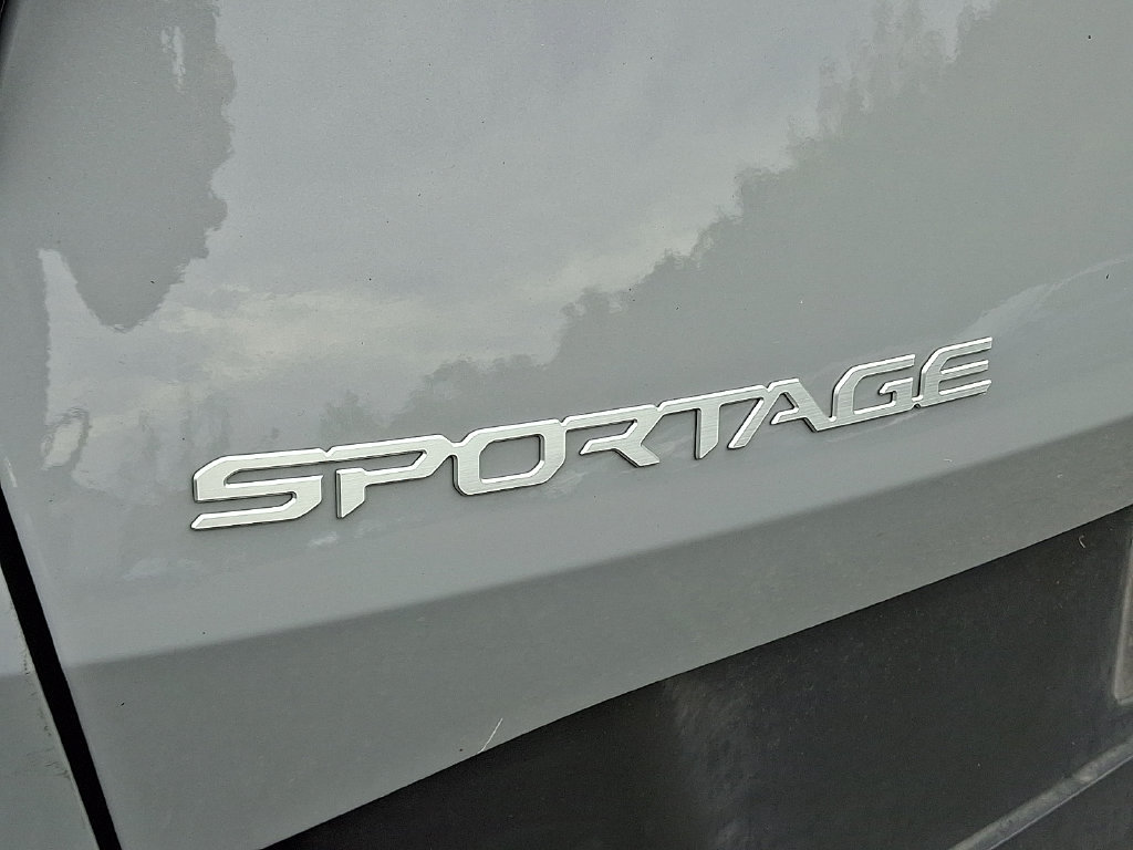 Certified 2026 Kia Sportage EX FWD image 33