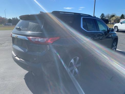 Used 2019 Chevrolet Traverse LT w/ LT Premium Package image 4