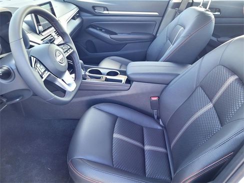 New 2025 Nissan Altima 2.5 SR image 7