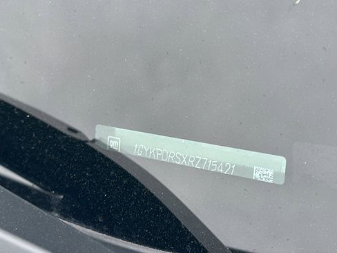 Used 2024 Cadillac XT6 Premium Luxury image 3