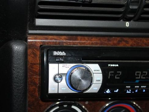 Used 2002 BMW Z3 2.5i RWD image 16