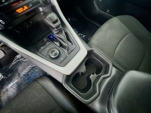 Used 2021 Toyota RAV4 XLE w/ Convenience Package image 25