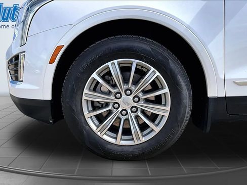 Used 2018 Cadillac XT5 Luxury w/ Driver Awareness Package AWD/4WD image 39