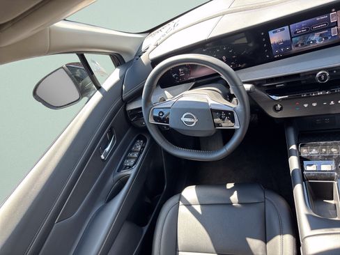 Used 2025 Nissan Murano SV AWD/4WD image 26