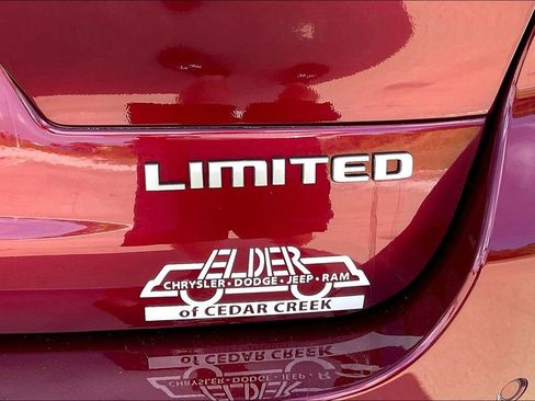 New 2025 Jeep Grand Cherokee L Limited w/ Luxury Tech Group II RWD image 19