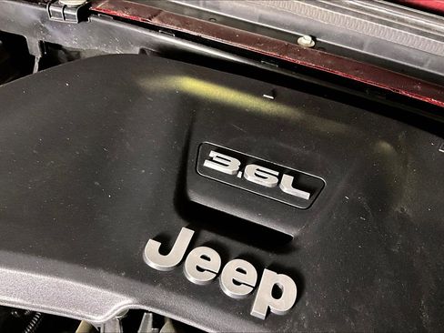 Used 2021 Jeep Gladiator Overland w/ Popular Equipment Package image 31