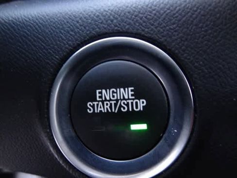 Used 2024 GMC Terrain SLT image 21