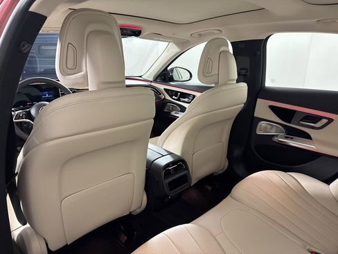 Certified 2025 Mercedes-Benz E 350 4MATIC Sedan image 17