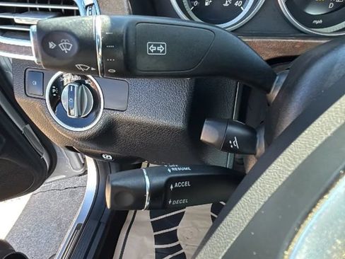 Used 2014 Mercedes-Benz E 350 Sedan image 21