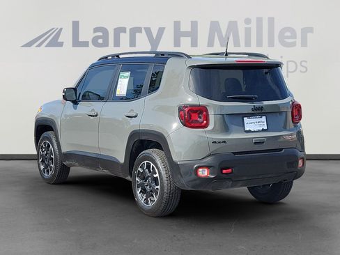 Used 2023 Jeep Renegade Trailhawk w/ Sun/Sound Group AWD/4WD image 3