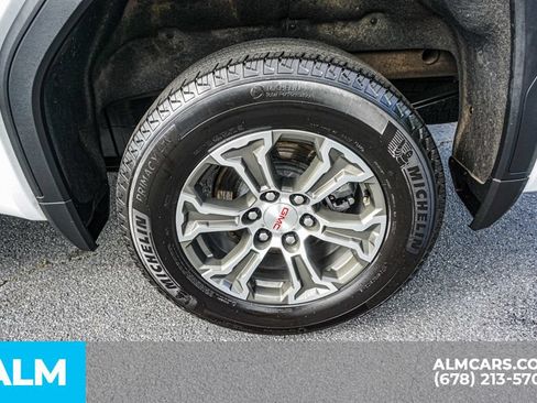 Used 2025 GMC Sierra 1500 SLT RWD image 16