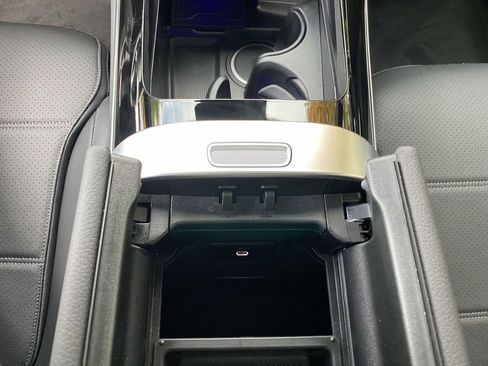 Certified 2025 Mercedes-Benz GLC 300 4MATIC image 39