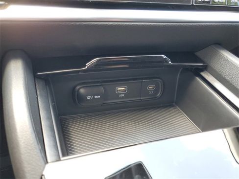 New 2025 Kia Sportage LX image 24