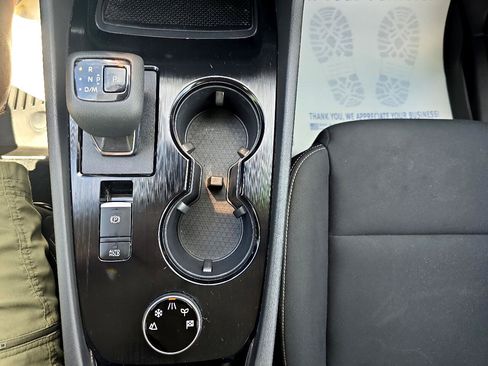 Used 2023 Nissan Rogue S image 29