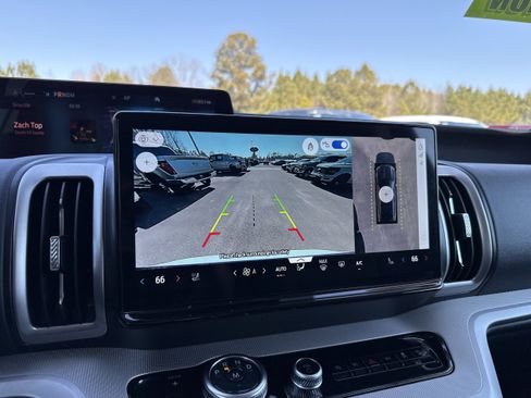 Used 2025 Ford Expedition Active image 19