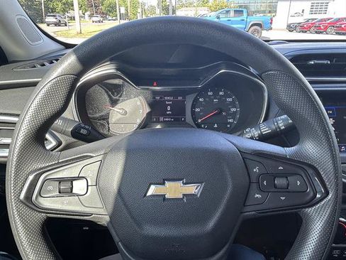 Used 2022 Chevrolet TrailBlazer LT AWD/4WD image 18