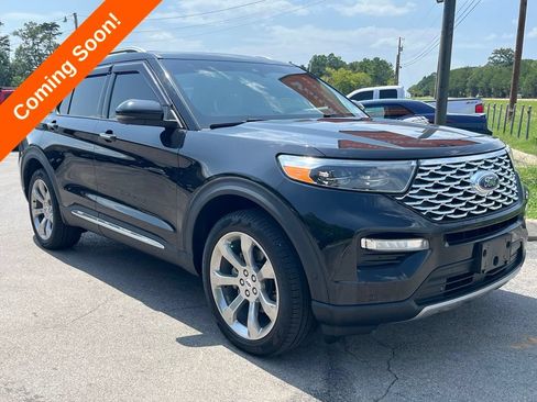 Used 2020 Ford Explorer Platinum w/ Premium Technology Package AWD/4WD image 2