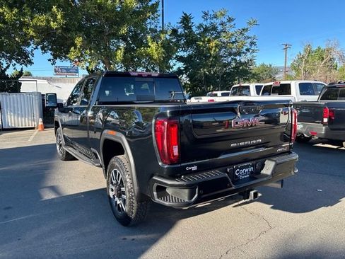 Used 2022 GMC Sierra 2500 AT4 w/ AT4 Premium Plus Package AWD/4WD image 6