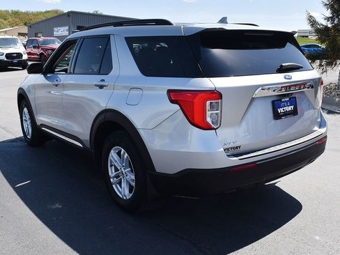 Used 2020 Ford Explorer XLT w/ Comfort Package AWD/4WD image 3