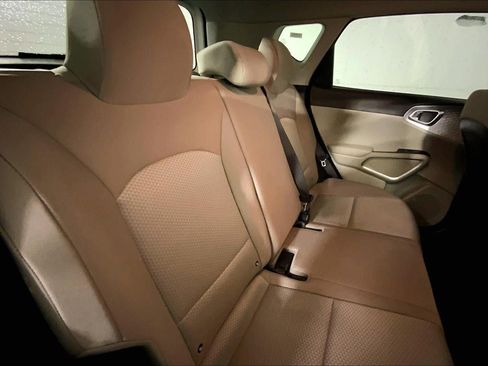 Used 2025 Kia Soul LX FWD image 23