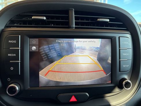 Certified 2022 Kia Soul LX w/ Technology Package image 26