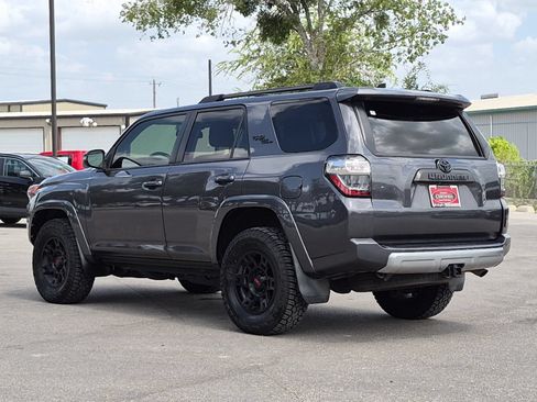 Used 2021 Toyota 4Runner TRD Off-Road Premium w/ Moonroof Package AWD/4WD image 3