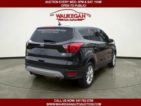 Used 2019 Ford Escape SE AWD/4WD image 5
