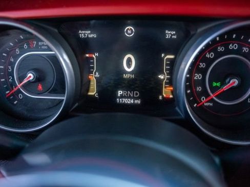 Used 2018 Jeep Wrangler Unlimited Rubicon AWD/4WD image 17
