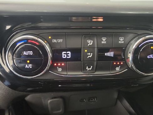 Used 2025 Chevrolet Trax LT w/ Driver Confidence Package FWD image 22
