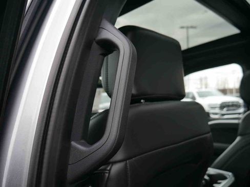 Used 2025 Ford F150 Platinum w/ Equipment Group 702A High image 29