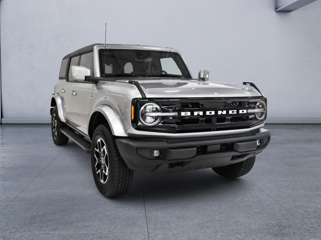 Used 2023 Ford Bronco Outer Banks AWD/4WD image 8