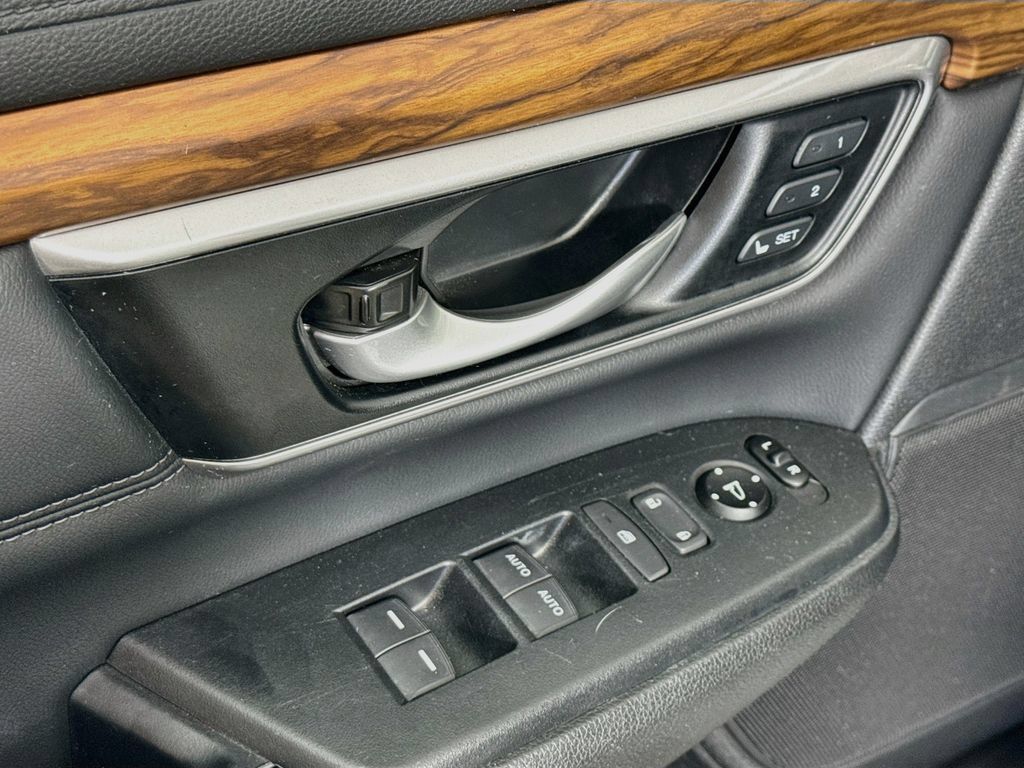 Used 2020 Honda CR-V EX-L image 18