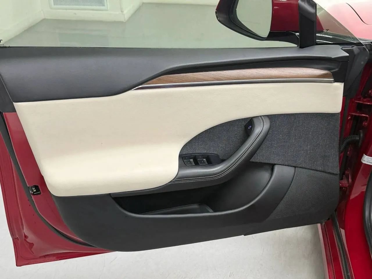 Used 2021 Tesla Model S Plaid AWD/4WD image 30