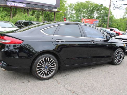 Used 2017 Ford Fusion SE w/ Fusion SE Technology Package FWD image 7